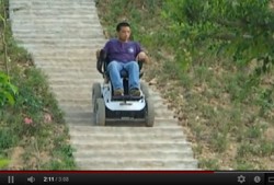 La tecnologia della nuova sedia a rotelle robotizzata disegnata da Dean Kamen